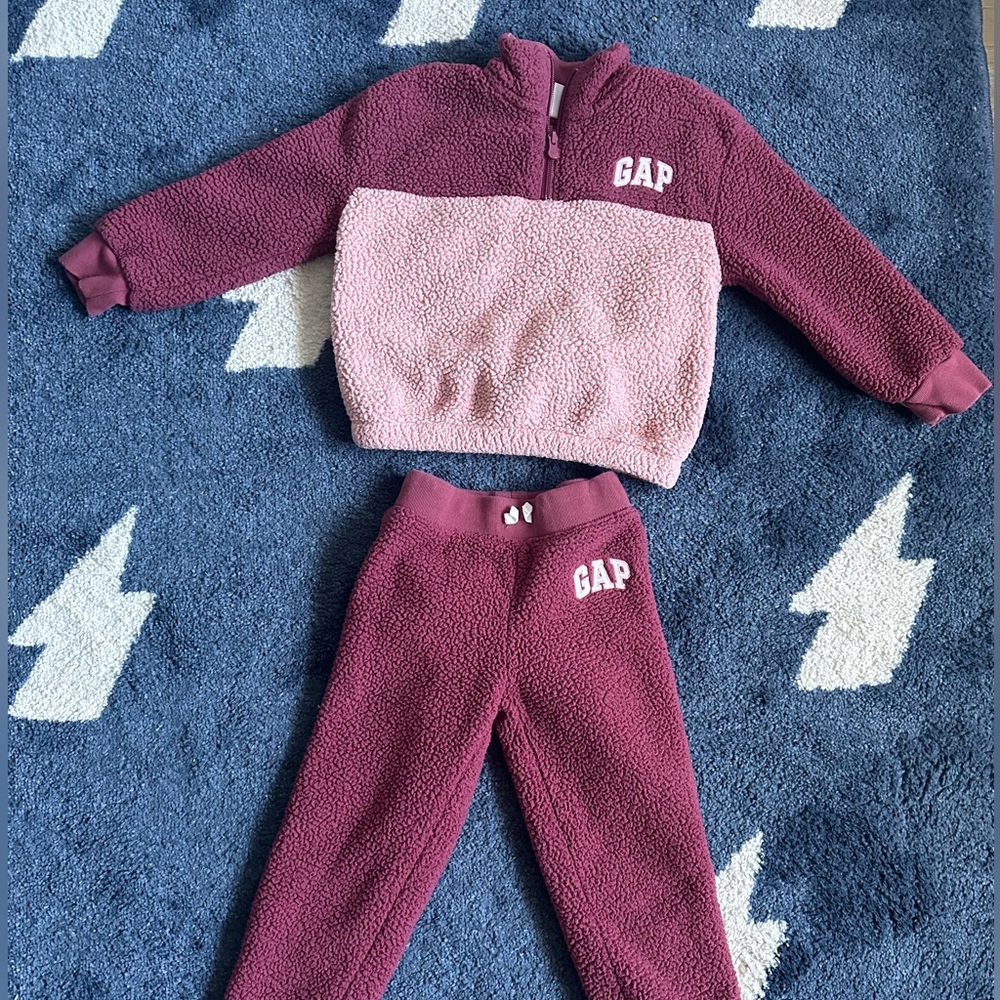 Gap toddler Cozy Sweatsuit